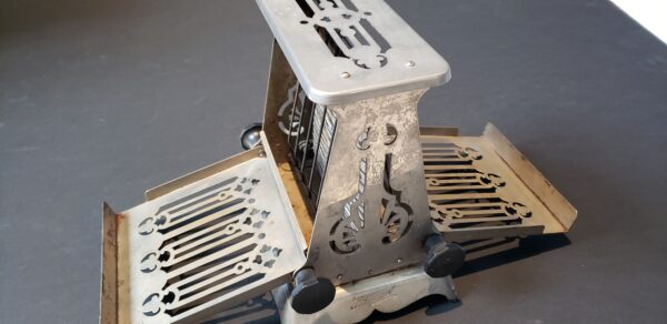 Early 1900's Hotpoint Electric Vintage Toaster - Image 3